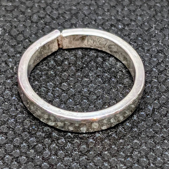 Handcrafted Sterling Silver Hammered Ring Size 5 - Picture 3 of 8